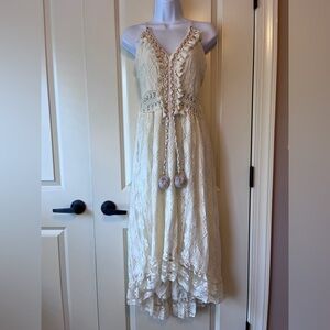 NWOT Cream color Lace Dress/Swim Cover size Medium